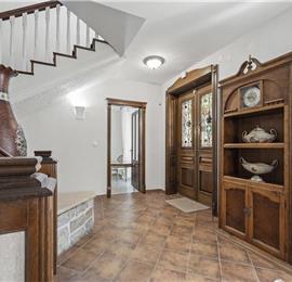 4-5 bedroom villa with Split City and Sea Views sleeps 8-10